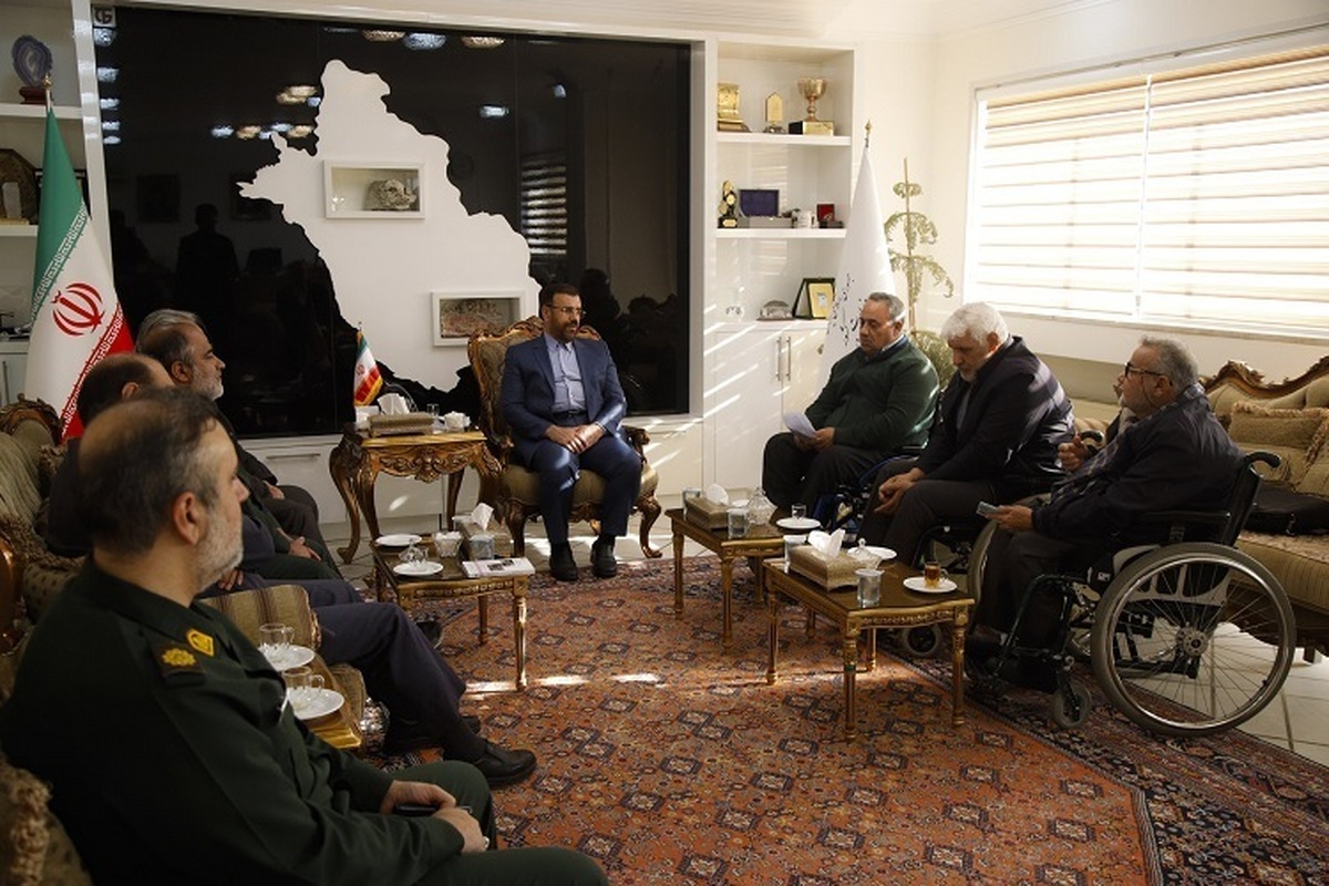 مسئولان موظف به حفظ کرامت ایثارگران هستند