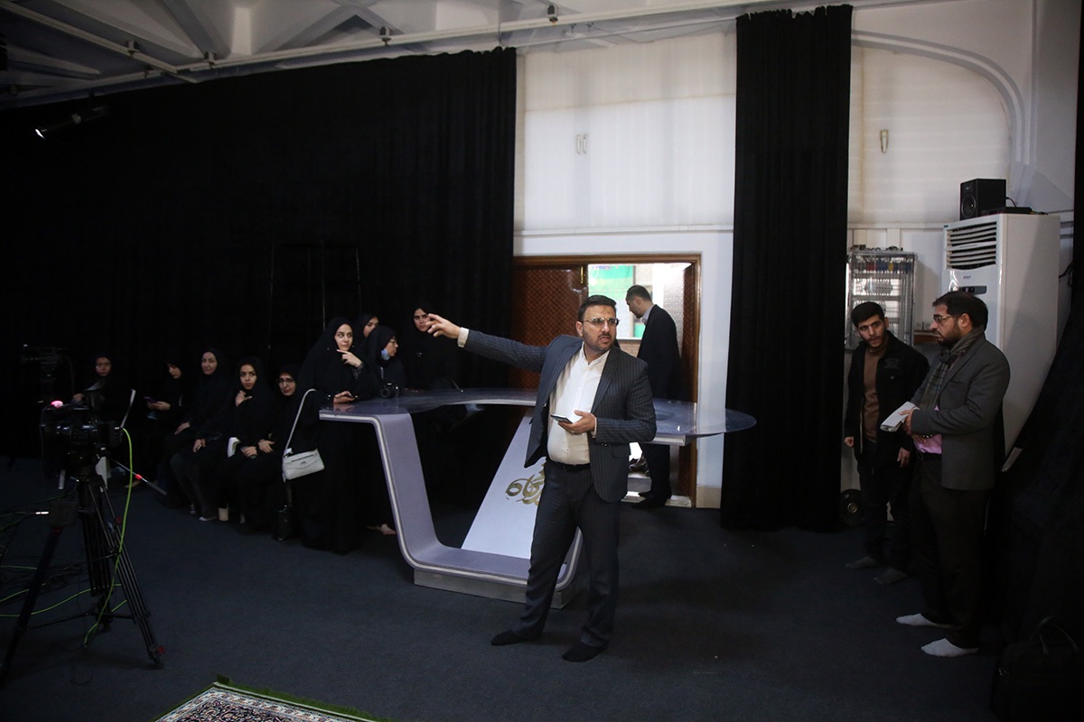 گزارشی از دومین مرحله بازدید اصحاب رسانه از حرم مطهر حضرت معصومه