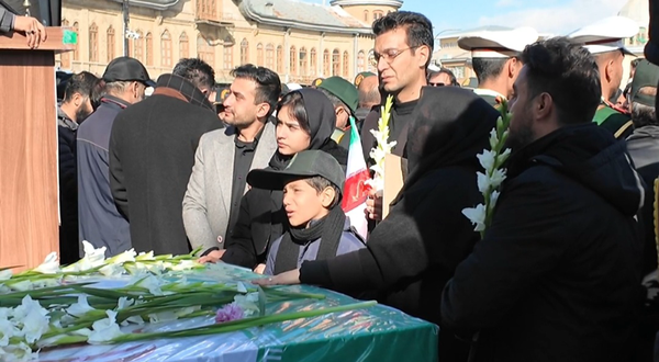 تشییع پیکر دو شهید اغتشاشات اخیر در همدان+ تصاویر تشییع پیکر دو شهید اغتشاشات اخیر در همدان+ تصاویر