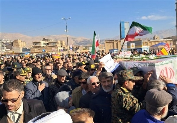 تشییع پیکر مطهر سه شهید اغتشاشات در شیراز + تصاویر