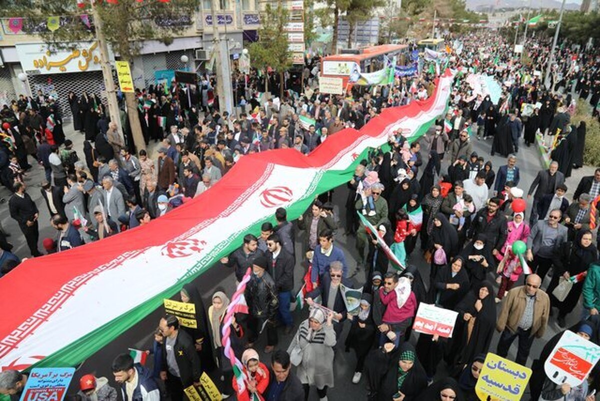 مردم چهارمحال و بختیاری در محکومیت اغتشاشات راهپیمایی می‌کنند