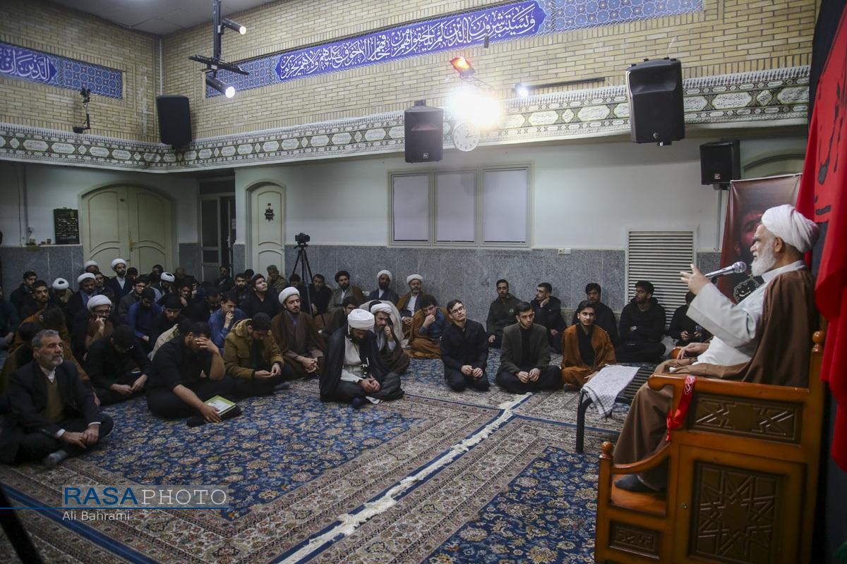 دشمنان با جنگ ترکیبی به دنبال تضعیف ایران بودند/ شهید طغیانی، الگوی نسل جوان در دفاع از انقلاب اسلامی دشمنان با جنگ ترکیبی به دنبال تضعیف ایران بودند/ شهید طغیانی، الگوی نسل جوان در دفاع از انقلاب اسلامی