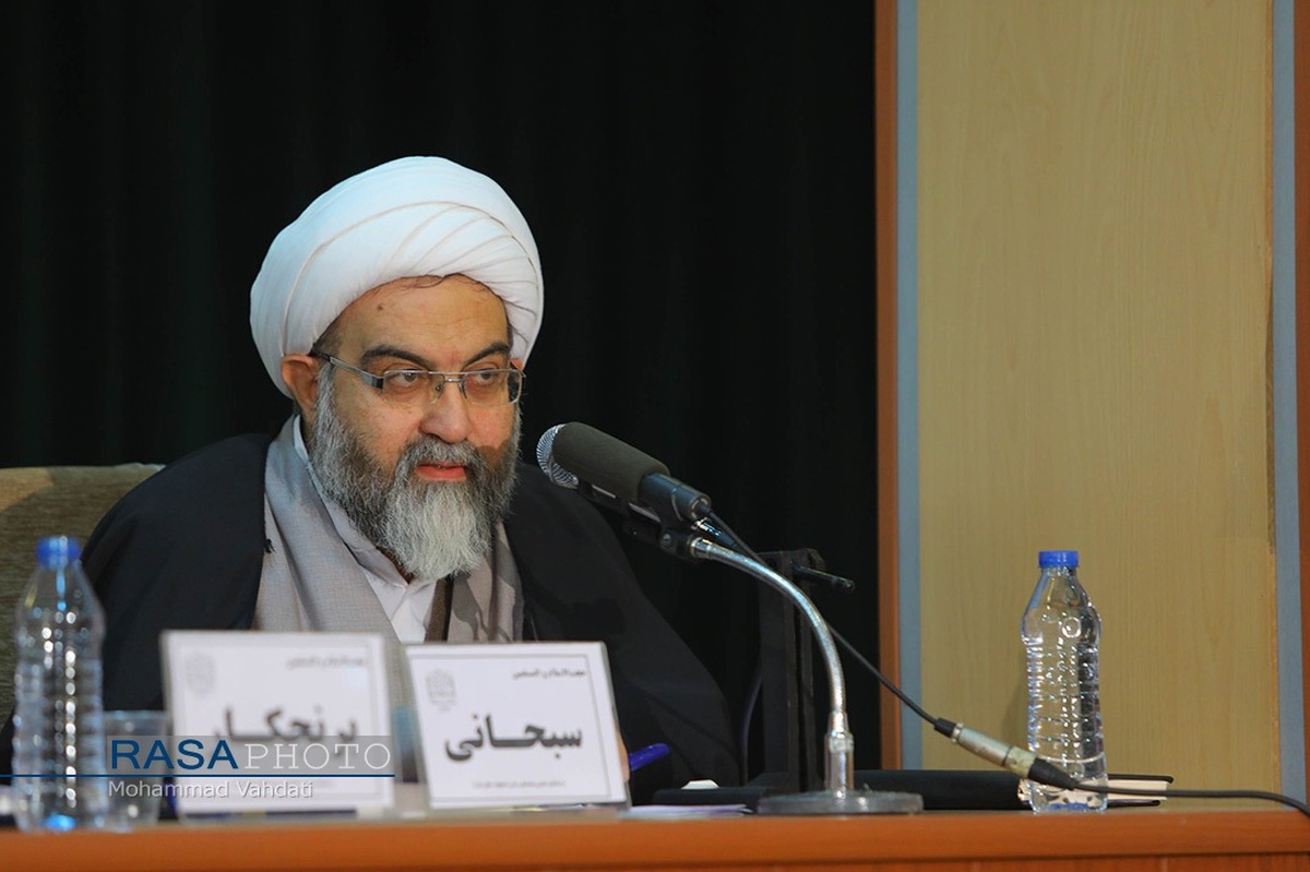 اخلاق بدون فقه اخلاق سکولار خواهد شد/ فقه بدون اخلاق قابل توسعه نیست