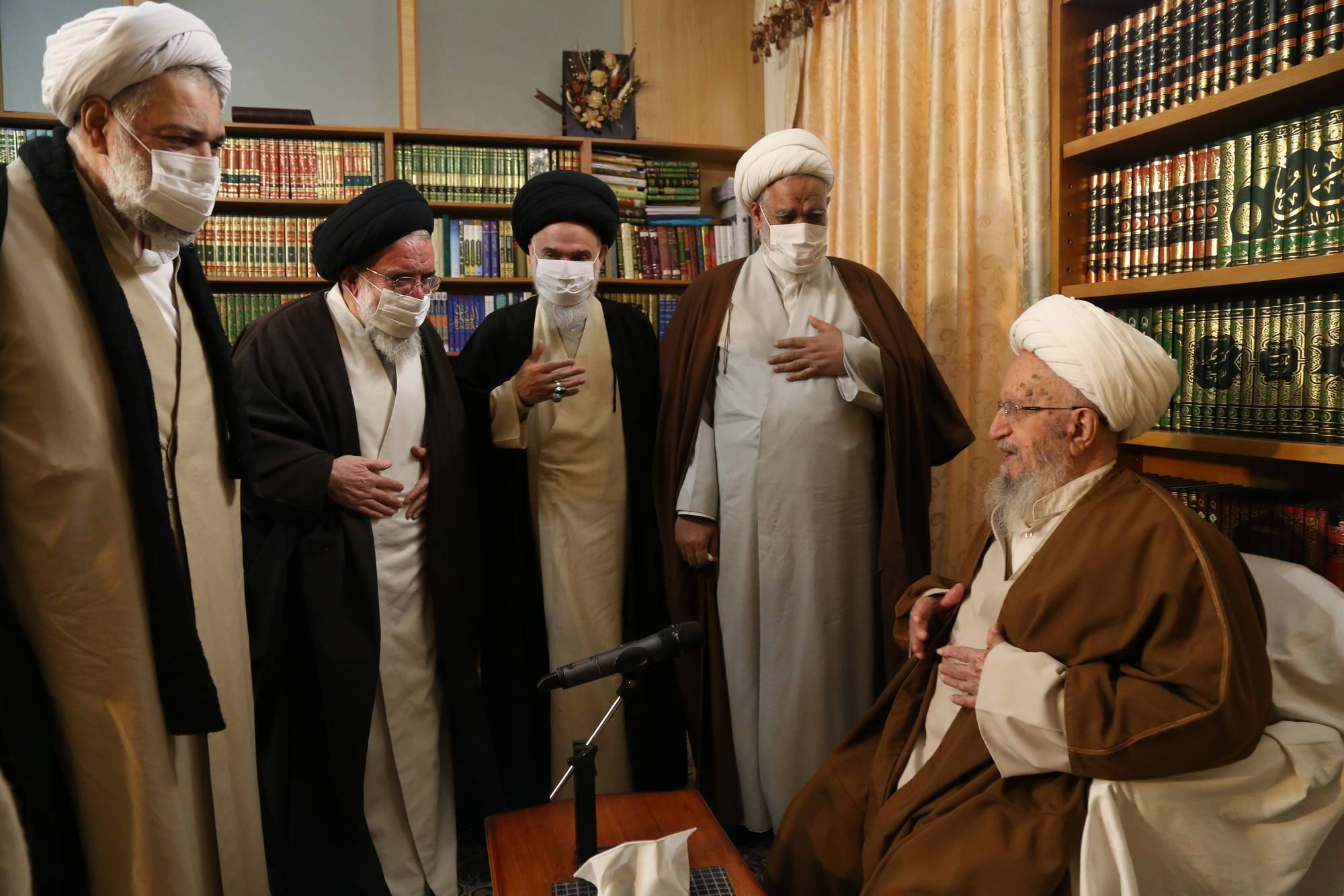 نقاب از چهره اغتشاشگران افتاده است/ تخریب مساجد و اماکن عمومی مبارزه با اسلام و نظام است