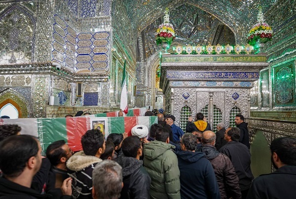 خاکسپاری 3 تن از شهدای مدافع امنیت در حرم شاهچراغ + عکس خاکسپاری 3 تن از شهدای مدافع امنیت در حرم شاهچراغ + عکس