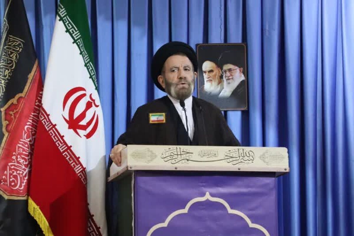 پایه‌های انقلاب به پشتوانه مردم استوار است