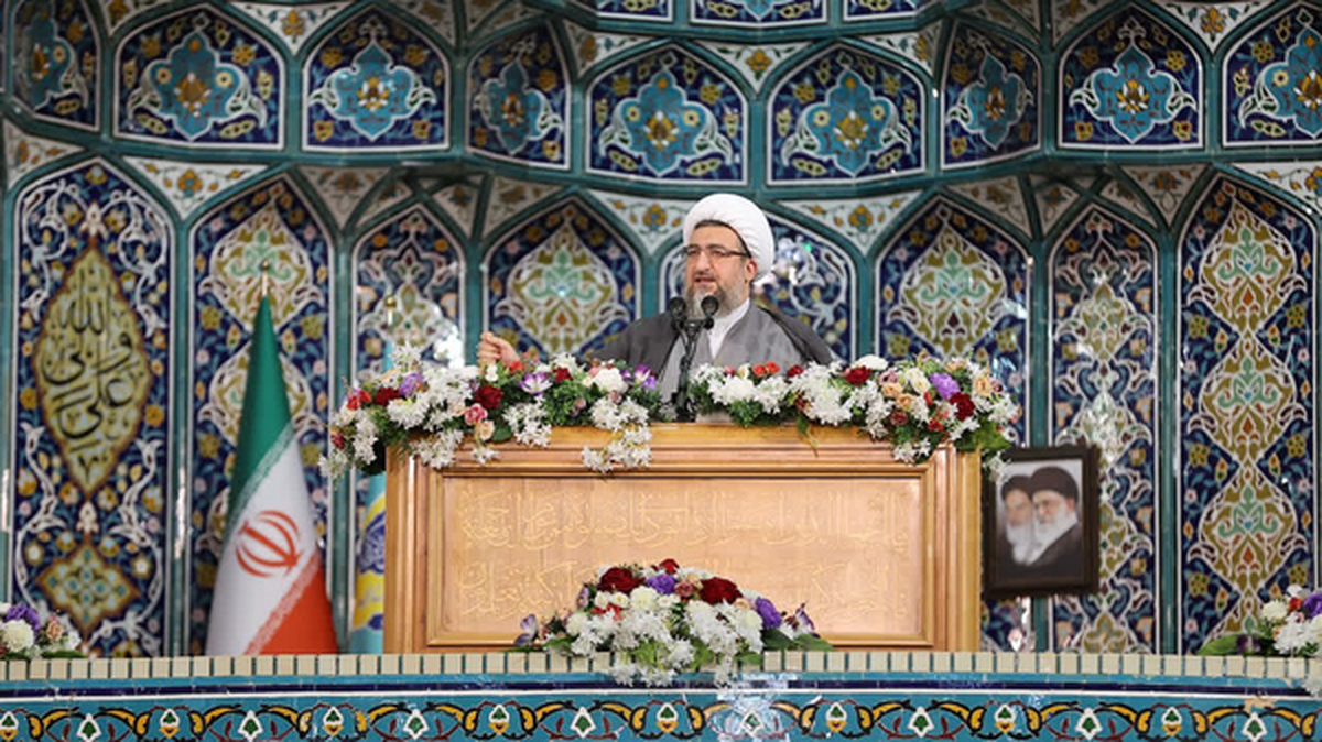 مسؤولان بازار را به حال خود رها نکنند