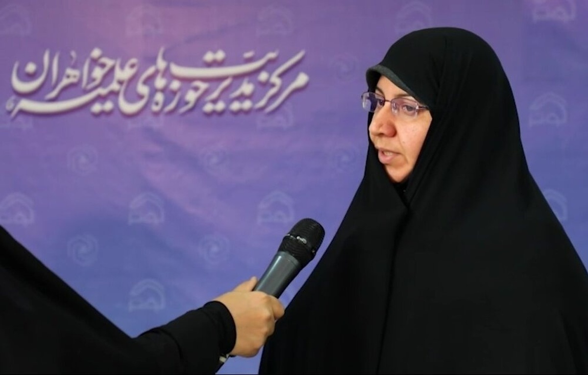 اساتید و طلاب حوزه‌های خواهران فتنه‌های آخرالزمانی را شناسایی و برای جامعه تبیین کنند