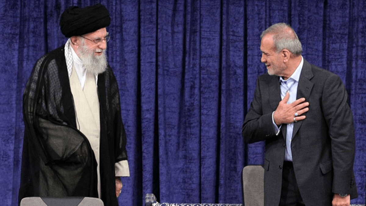 تعرض به رهبر انقلاب به‌منزله جنگ تمام عیار با ملت ایران است