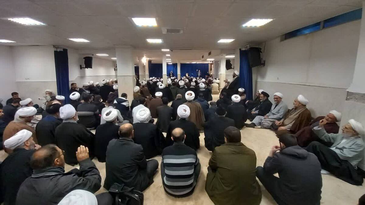 گزارشی از گردهمایی تبیینی طلاب و فضلای زنجان