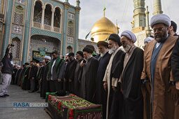 تشییع پیکر آیت الله سیدهادی حسینی سیستانی در قم