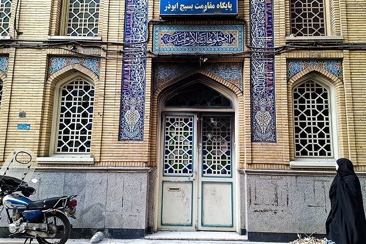 ترفندهای مشترک تروریست‌ها برای تخریب و آتش کشیدن مساجد