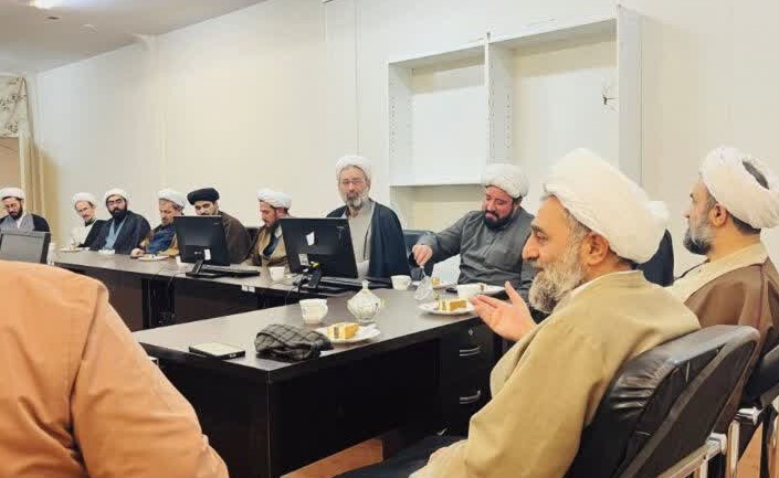 آغاز سلسله نشستهای انجمن فقه و اصول/پاسخ به شبهات نوین و ارتقای سطح علمی فقه+ تصاویر آغاز سلسله نشستهای انجمن فقه و اصول/پاسخ به شبهات نوین و ارتقای سطح علمی فقه+ تصاویر