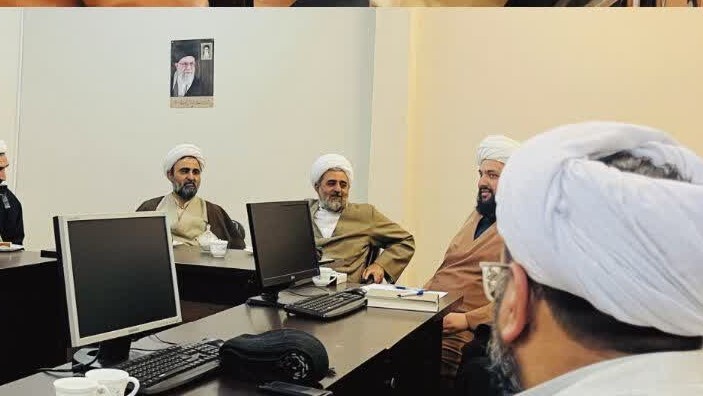 آغاز سلسله نشستهای انجمن فقه و اصول/پاسخ به شبهات نوین و ارتقای سطح علمی فقه+ تصاویر آغاز سلسله نشستهای انجمن فقه و اصول/پاسخ به شبهات نوین و ارتقای سطح علمی فقه+ تصاویر