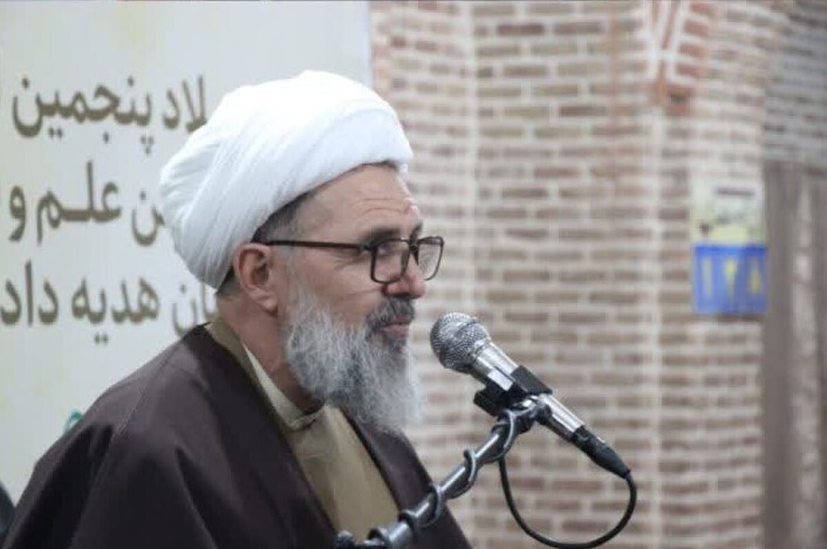 برگزاری آیین تجلیل از نخبگان علمی در حوزه علمیه صادقیه تبریز