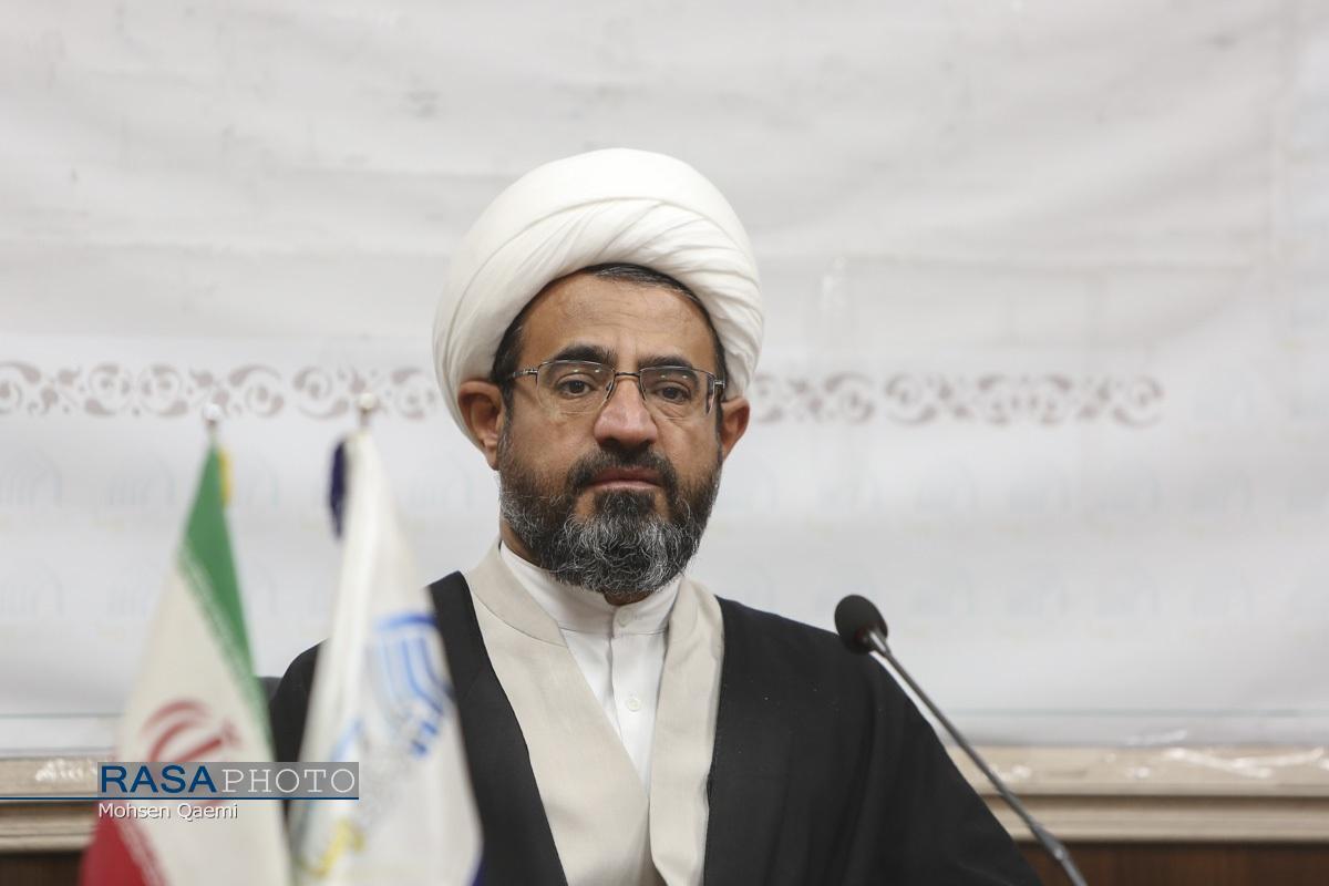 تأکید بر تقویت حکمرانی رسانه‌ای حوزه‌های علمیه و نقش رسانه در جنگ روایت‌ها