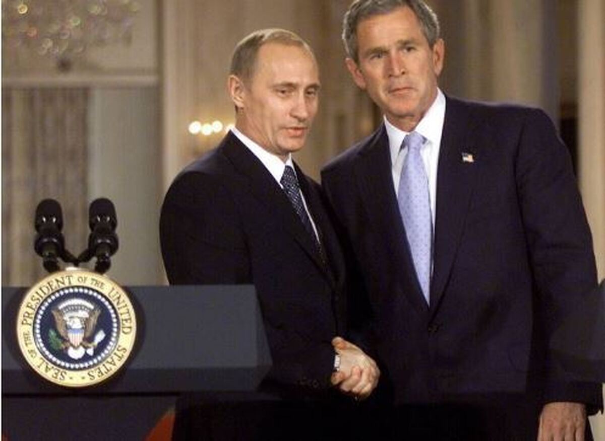 پشت‌پرده انتشار یک سند امنیتی از سوی آمریکایی‌ها علیه پوتین/ ایجاد «اختلال اطلاعاتی» علیه تهران و مسکو پس از جنگ ۱۲ روزه!