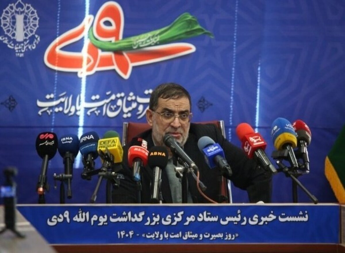 دشمن همچنان امید به فروپاشی از درون دارد