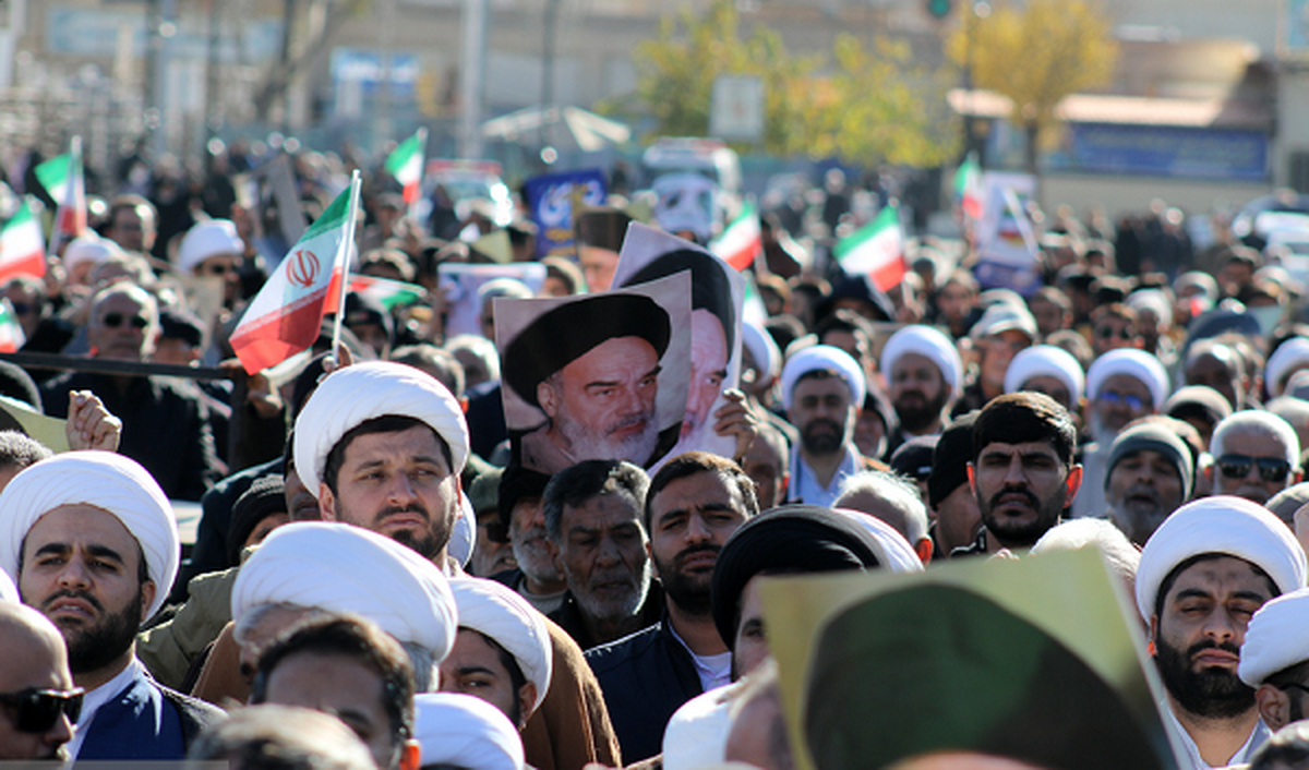 راهپیمایی پرشور مردم فارس در یوم الله 9 دی+ تصاویر