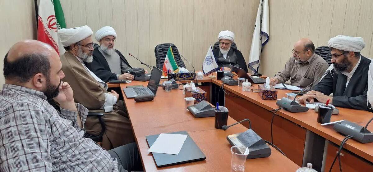 بررسی ابعاد فرهنگی‌ اجتماعی وقایع روز در کمیسیون شورای تخصصی حوزوی