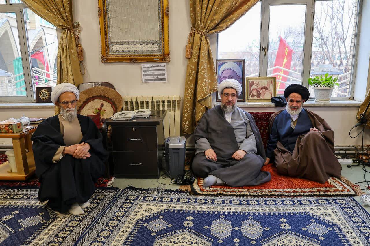 نماینده ولی‌فقیه در آذربایجان شرقی با اساتید پیشکسوت حوزه علمیه بناب دیدار کرد+ تصاویر