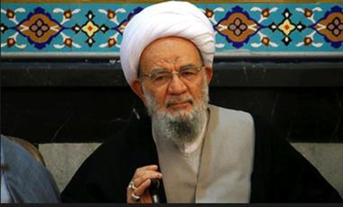 تأکید آیت الله باقری بنابی بر نقش راهبردی طلاب در مقابله با جنگ فرهنگی دشمن