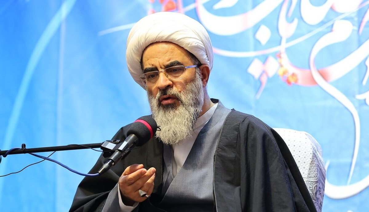 وظیفه طلاب دفاع از مظلومان و معرفی صحیح مکتب اهل‌ بیت به جهانیان است