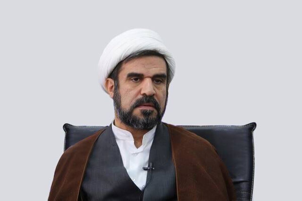 همبستگی مردم موجب عقب نشینی دشمن می‌شود