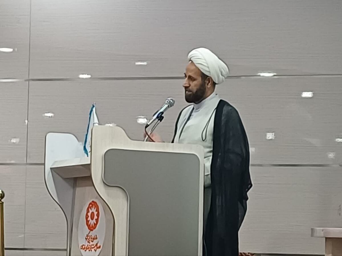 شرط نخست امر به معروف، عامل بودن به آن است