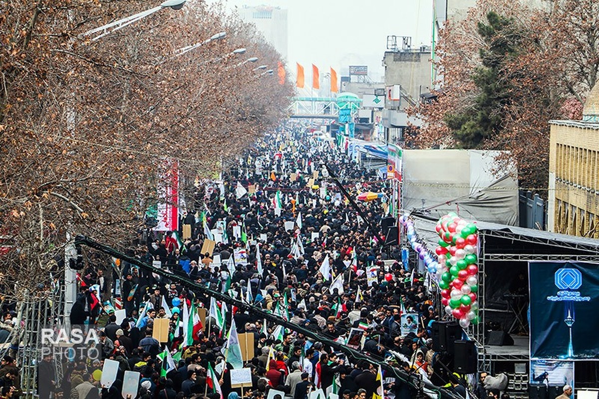 دعوت حوزویان فارس از مردم برای حضور گسترده در راهپیمایی 22 بهمن
