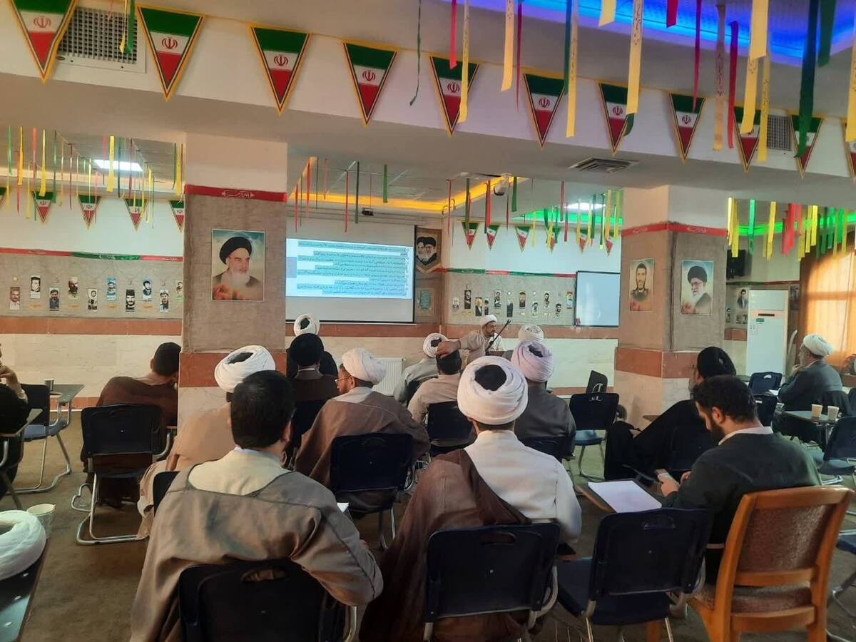 برگزاری دوره «آشنایی با نوجوان» ویژه اساتید و کادر آموزشی حوزه‌های علمیه استان کرمانشاه