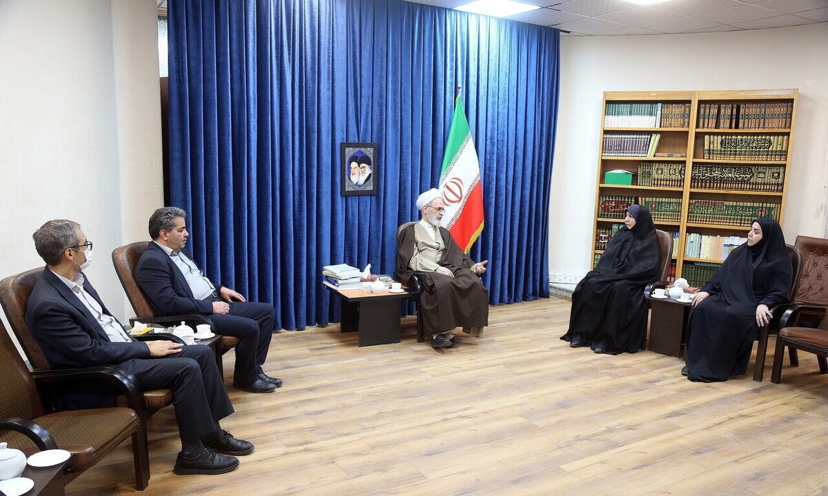 ضرورت حمایت از بخش خصوصی و نخبگان با نظارت هوشمندانه