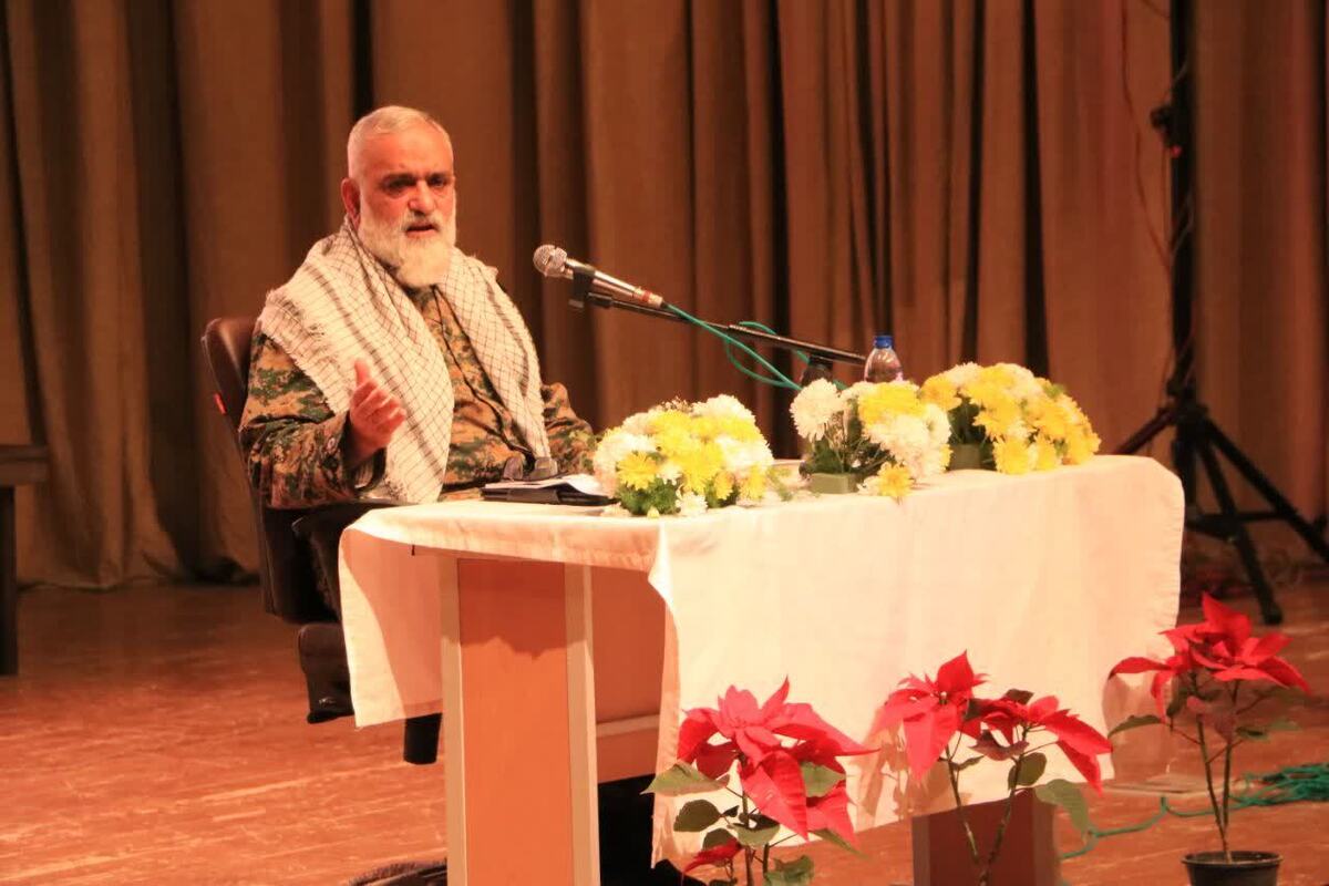 یوم الله ۲۲ بهمن اعجاز الهی است/ ملت ایران متجاوز را نابود خواهد کرد