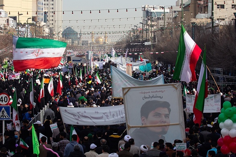 ملت ایران با لبیک به ندای رهبر انقلاب دشمنان انقلاب را مأیوس کردند