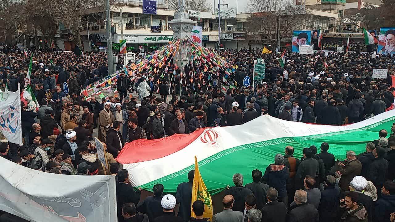 حضور بینظیر مردم مراغه در راهپیمایی چهل و هفتمین فجر انقلاب اسلامی+ تصاویر حضور بینظیر مردم مراغه در راهپیمایی چهل و هفتمین فجر انقلاب اسلامی+ تصاویر