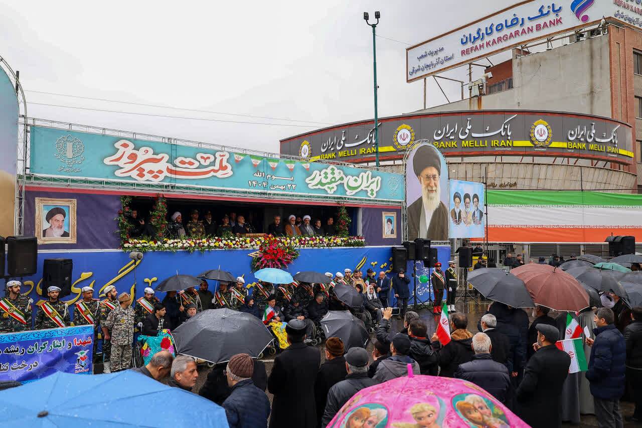 تبریز در ۲۲ بهمن فریاد عزت، ولایت و ایستادگی شد+ تصاویر