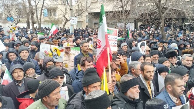 راهپیمایی یومالله ۲۲ بهمن در سراسر استانهای کشور راهپیمایی یومالله ۲۲ بهمن در سراسر استانهای کشور