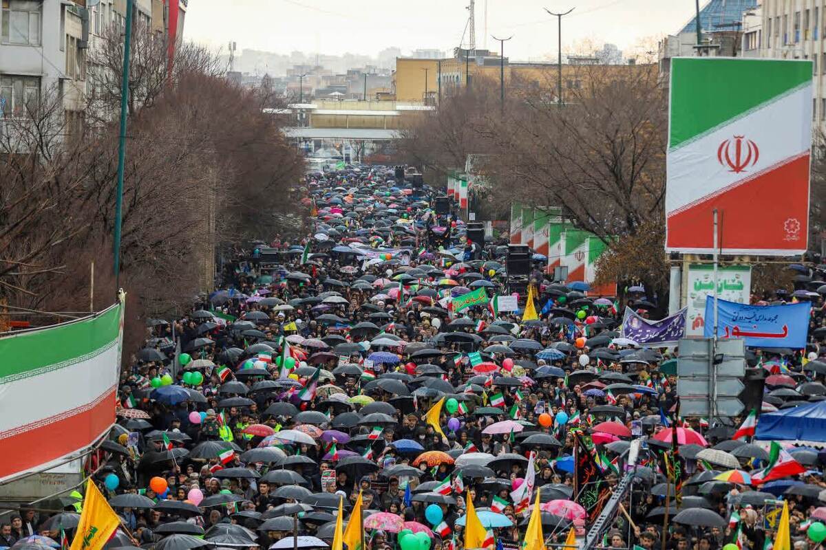 راهپیمایی یومالله ۲۲ بهمن در سراسر استانهای کشور راهپیمایی یومالله ۲۲ بهمن در سراسر استانهای کشور