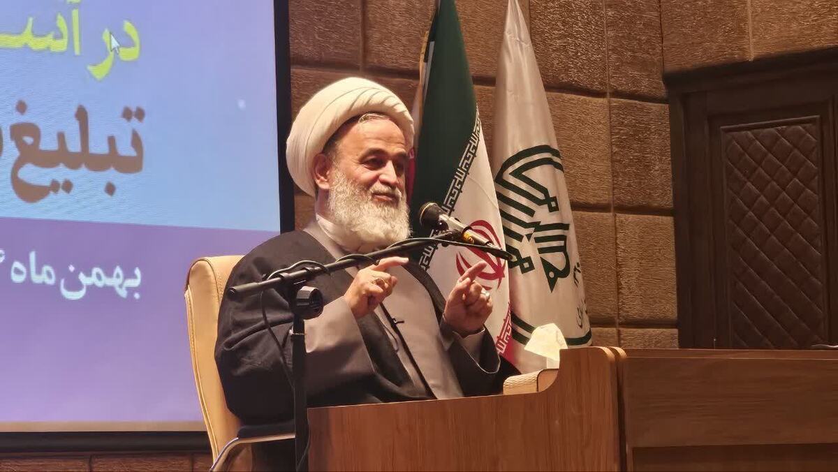 تبلیغ توصیفی باید جای تبلیغ استدلالی را بگیرد/ بازگشت به روش تبلیغی قرآن