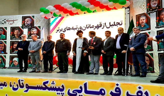 یادواره شهدا خدمت و اقتدار در کاشان برگزار شد + عکس یادواره شهدا خدمت و اقتدار در کاشان برگزار شد + عکس