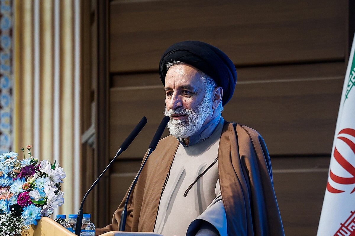 آینده متعلق به صالحان است، نه فرعون‌های زمان