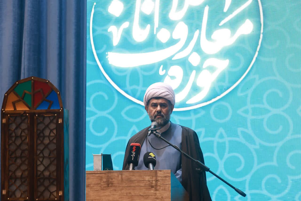 «معارف اسلام ناب»؛ فرصتی طلایی برای نجات نسل جوان