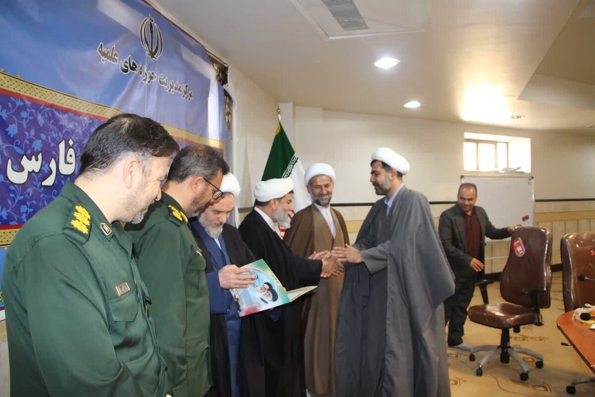 انتصاب نخستین روحانی به عنوان فرمانده حوزه بسیج شهید دستغیب شیراز