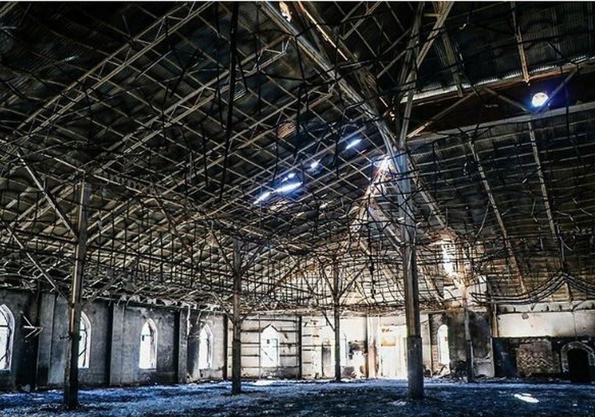 برخورد با افرادی که در صف دشمن بودند مطالبه مردم است