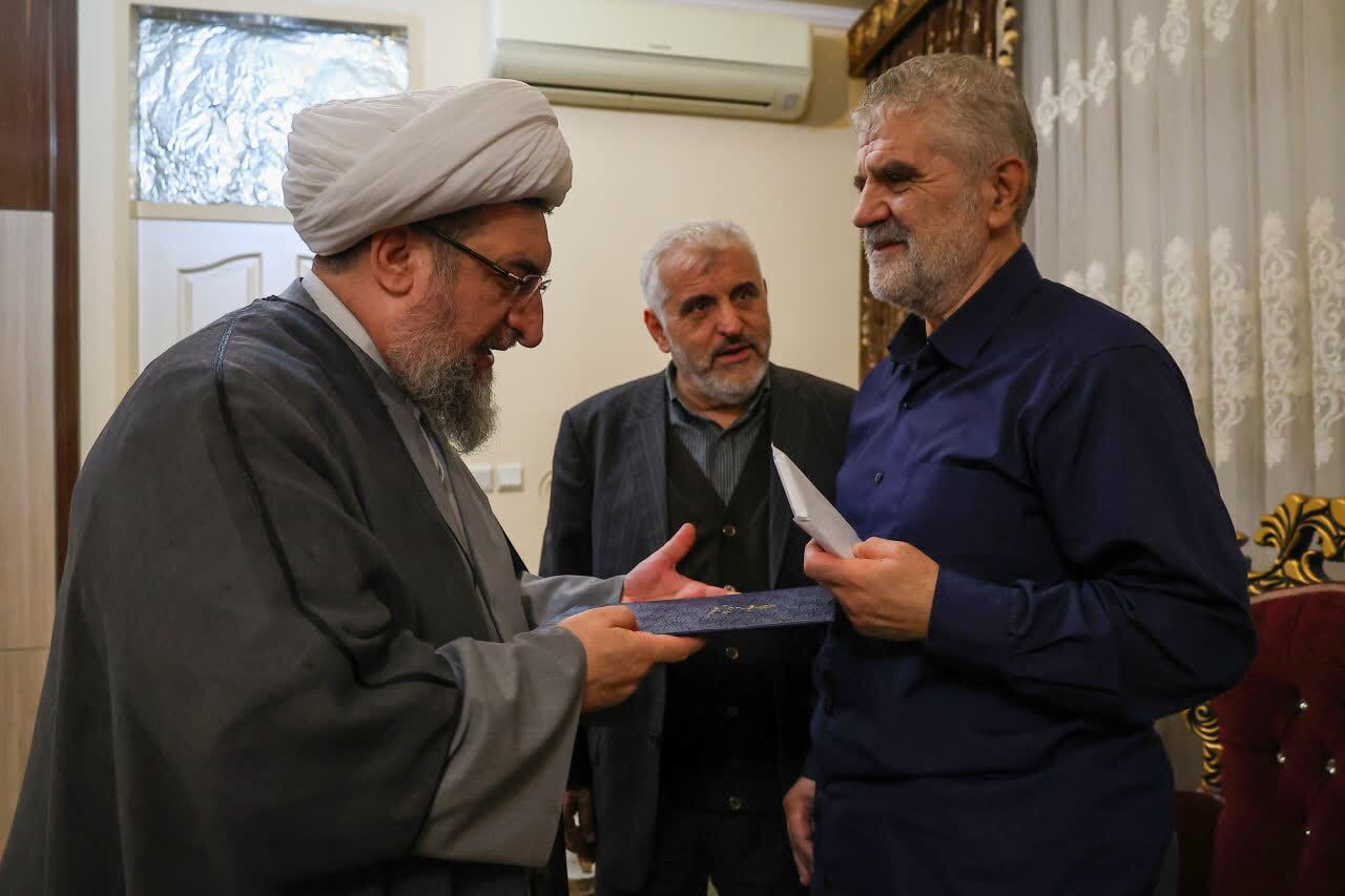 دیدار امام جمعه تبریز با سه جانباز ۷۰ درصد و ابلاغ سلام رهبر معظم انقلاب