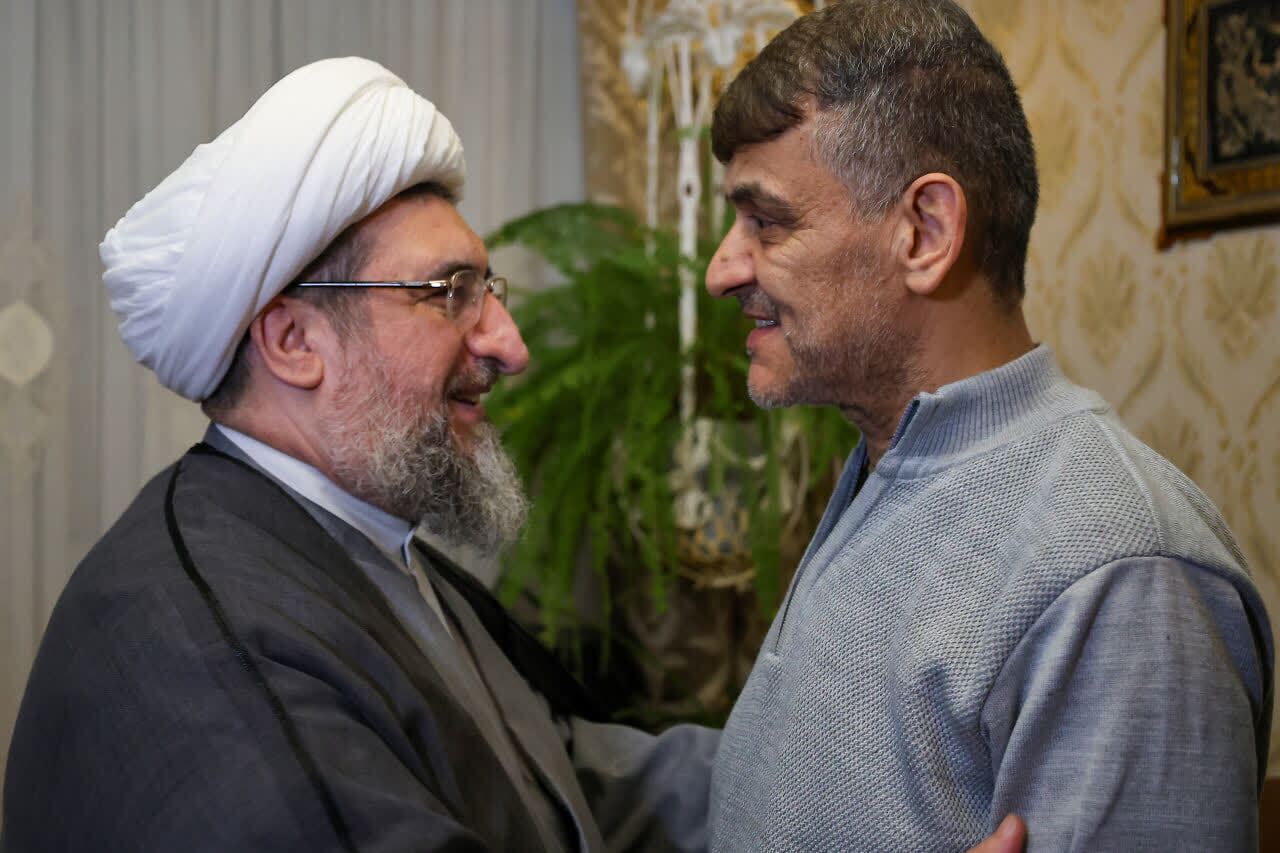 دیدار امام جمعه تبریز با سه جانباز ۷۰ درصد و ابلاغ سلام رهبر معظم انقلاب