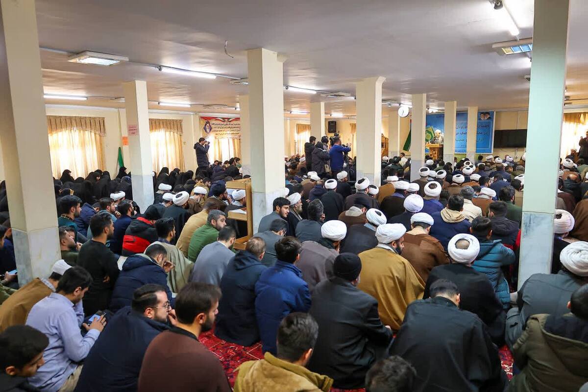 خروش یکپارچه حوزویان آذربایجان شرقی در دفاع از قرآن کریم+ تصاویر