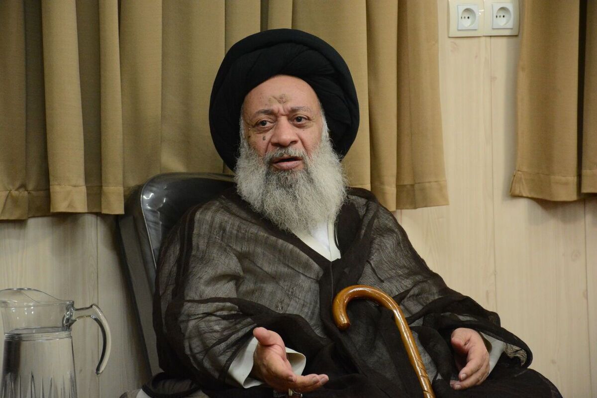 جهان اسلام جسارت به رهبر معظم انقلاب را تحمل نخواهد کرد