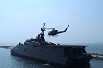 بر آسمان، سطح و زیر آب‌های تنگه هرمز احاطه داریم