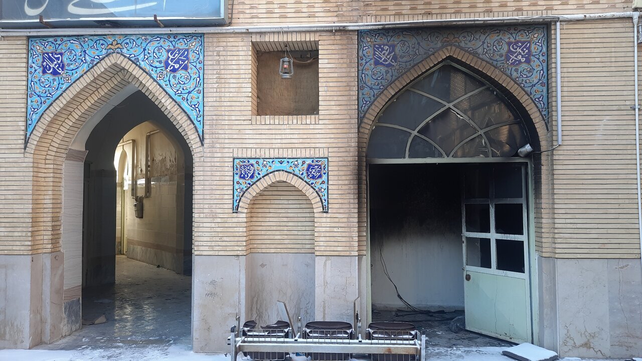 مردم اینجا را دوباره میسازند مردم اینجا را دوباره میسازند